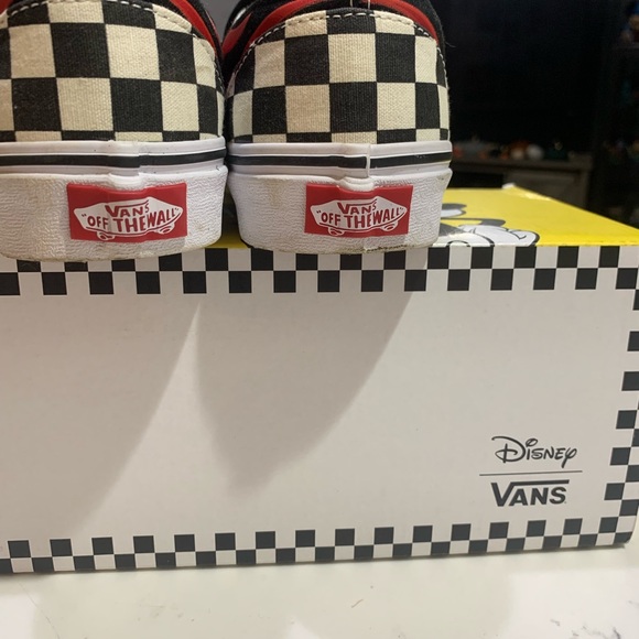 Vans x Disney slip ons - Picture 6 of 6
